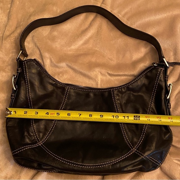 Michael Kors Black Leather with off-white stitching Hobo bag - Picture 8 of 11